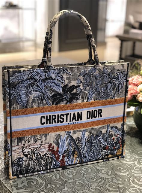 bolsa christian dior tote|bolsa Christian Dior original.